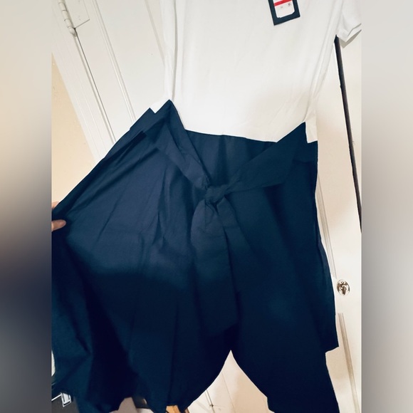 DKNY Women's Mixed-Media Tie-Front Short Sleeve Knit
Dress - Picture 6 of 8